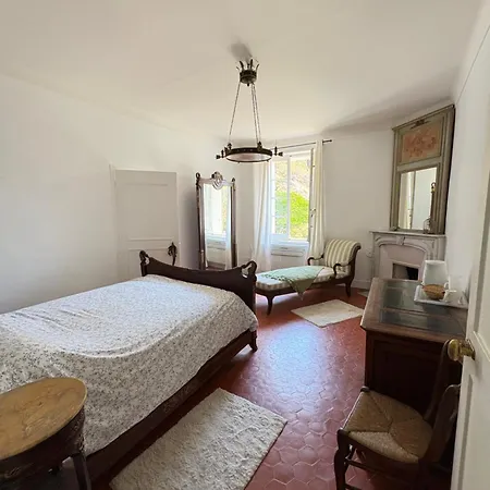 Domaine Du Castellas Bed and Breakfast 3*