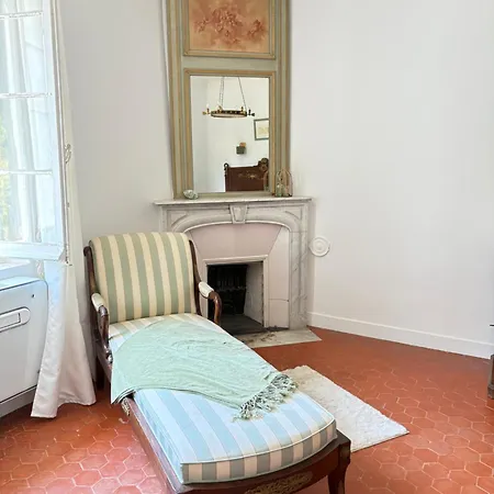 Domaine Du Castellas Bed and Breakfast