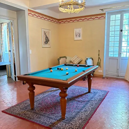 Domaine Du Castellas Bed and Breakfast 3*